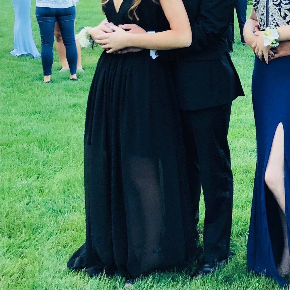 Phoebe chiffon gown - Picture 3 of 8
